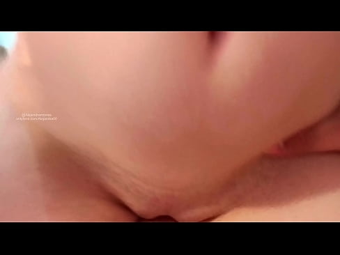 ❤️ Durmindo no cuarto da miña irmá e así espertei ️❌ Porno anal na pornografía gl.passionateembracespotlight.ru ☑