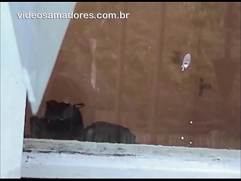 ❤️ Home cachondo mirando á súa moza con outro mozo, gravando un vídeo de carallo sen molestar á parella ️❌ Porno anal na pornografía gl.passionateembracespotlight.ru ☑
