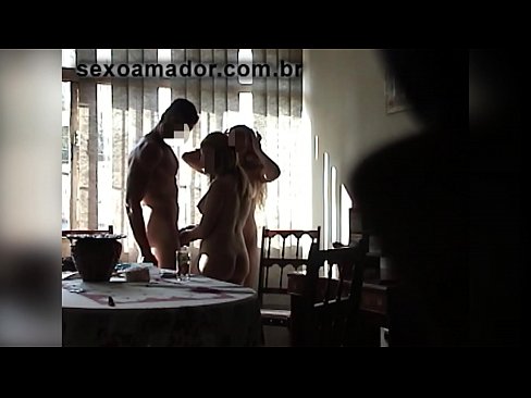 ❤️ Os amigos sexuais invitan a un home xigante e a un trío con el ️❌ Porno anal na pornografía gl.passionateembracespotlight.ru ☑